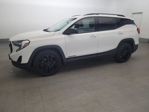Used 2019 GMC Terrain SLT w/ Black Edition AWD/4WD image 2
