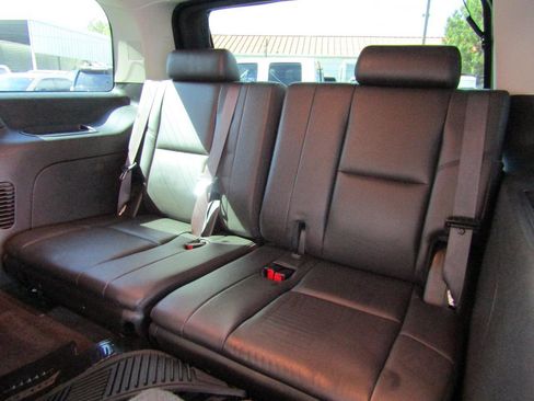 Used 2013 Cadillac Escalade Premium AWD/4WD image 11