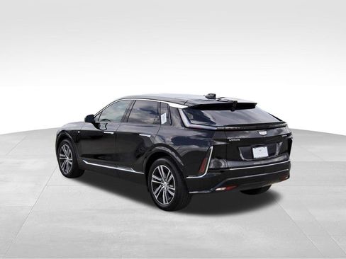 New 2026 Cadillac Lyriq Luxury AWD/4WD image 3