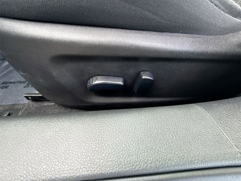 Used 2025 Nissan Altima 2.5 SV FWD image 14