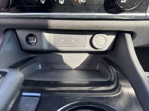Used 2024 Nissan Rogue S FWD image 24
