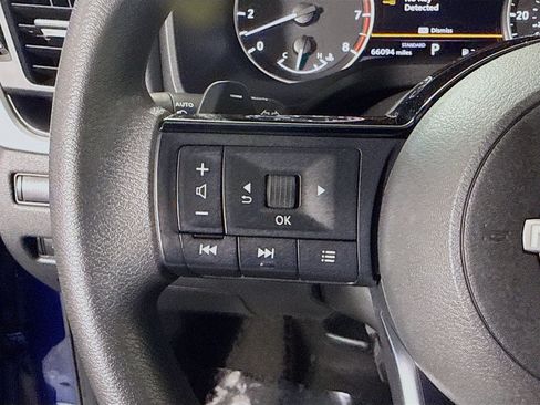 Used 2023 Nissan Rogue SV FWD image 14