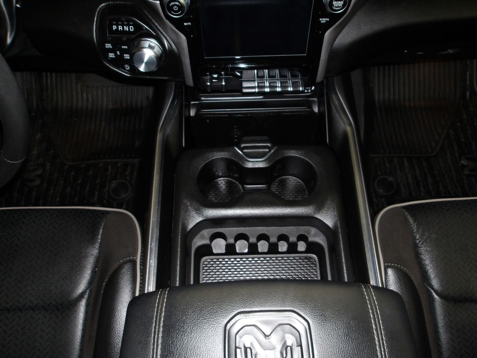 Used 2024 RAM 1500 Laramie AWD/4WD image 13