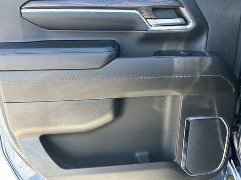 Used 2024 GMC Sierra 2500 SLT image 21