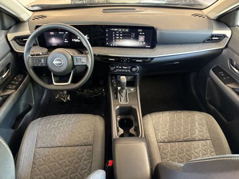 Used 2026 Nissan Kicks SV w/ Cold Weather Package FWD image 32