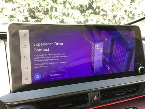 Used 2024 Toyota Prius Prime FWD image 13