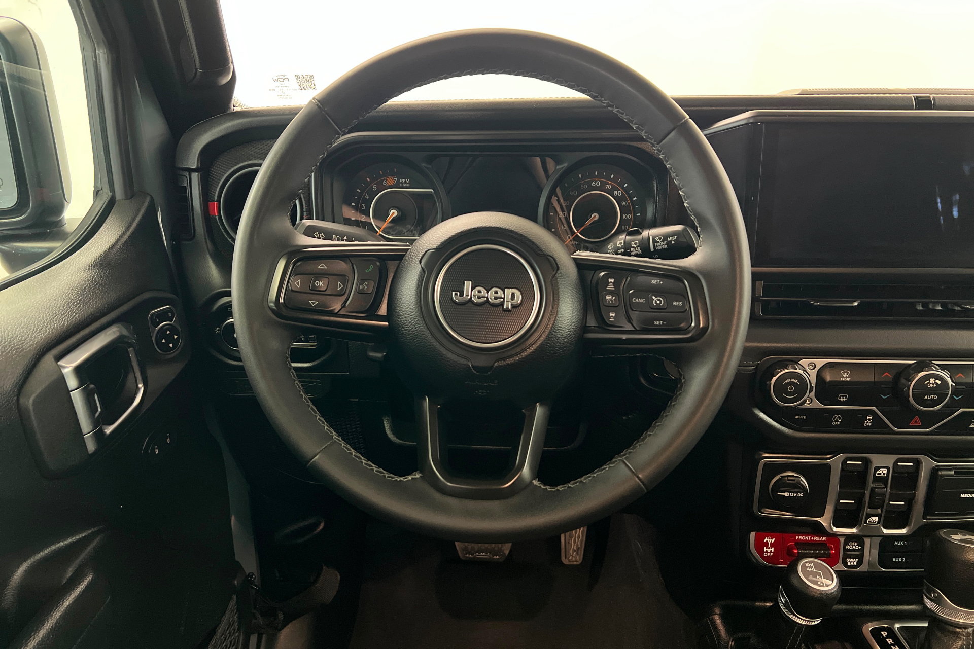 Certified 2026 Jeep Wrangler Unlimited Rubicon AWD/4WD image 12
