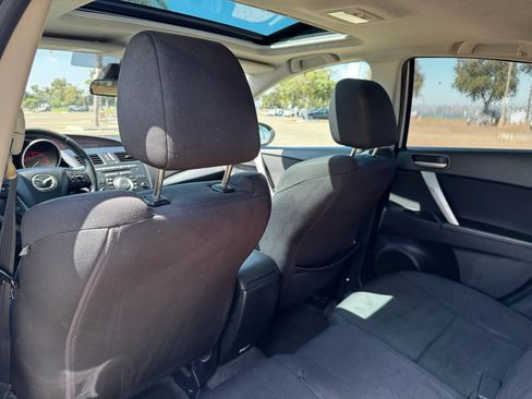 Used 2011 MAZDA MAZDA3 s Sport w/ Tech Pkg FWD image 25