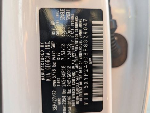 Used 2023 Kia Telluride LX image 30