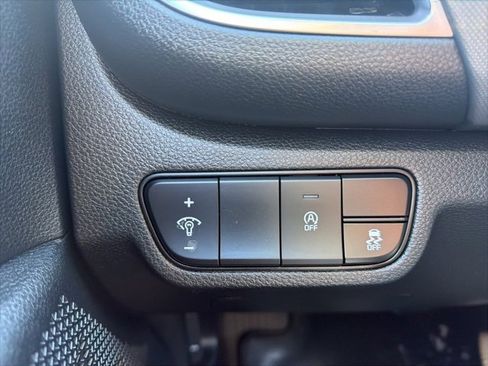 Used 2024 Kia Seltos LX image 17