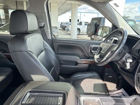 Used 2018 GMC Sierra 1500 SLT w/ Enhanced Driver Alert Package image 10