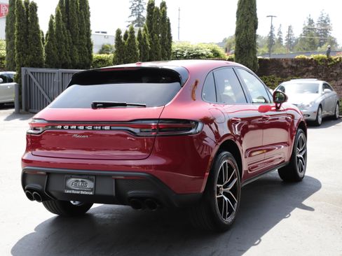 Used 2025 Porsche Macan AWD/4WD image 8