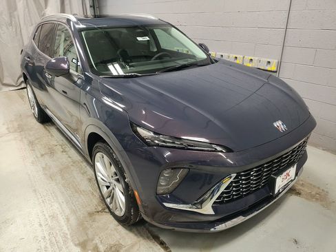 New 2026 Buick Envision Avenir image 5