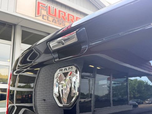 Used 2020 RAM 1500 Big Horn AWD/4WD image 9