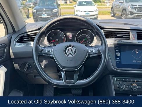 Used 2018 Volkswagen Tiguan SE w/ Panoramic Sunroof Package AWD/4WD image 18