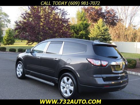 Used 2016 Chevrolet Traverse LT w/ Style and Technology Package AWD/4WD image 10