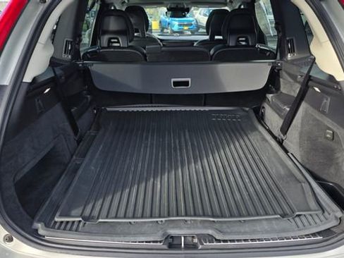 Used 2020 Volvo XC90 T8 Inscription w/ Protection Package Premier image 14