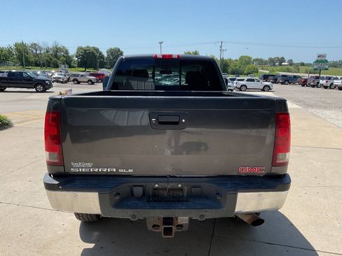 Used 2011 GMC Sierra 2500 SLE w/ SLE Preferred Package AWD/4WD image 8