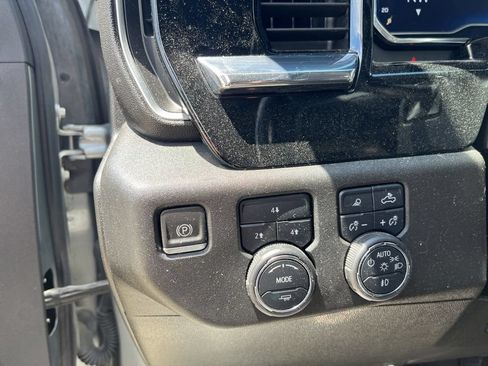 Used 2024 Chevrolet Silverado 2500 LT w/ Convenience Package AWD/4WD image 13