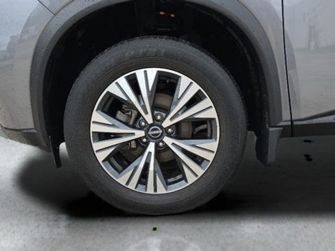 Used 2023 Nissan Rogue SV AWD/4WD image 39