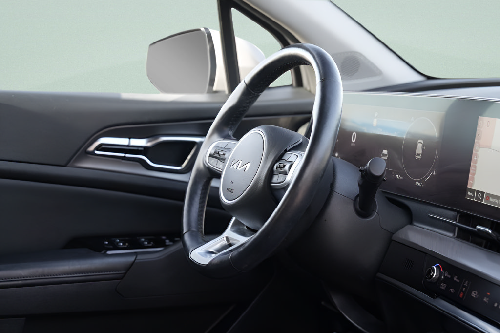 Used 2023 Kia Sportage SX FWD image 13