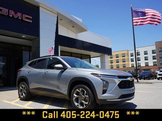 Used 2025 Chevrolet Trax LT FWD video 2
