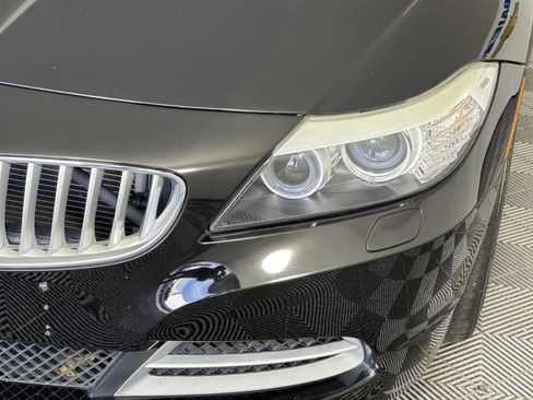 Used 2009 BMW Z4 sDrive35i image 9