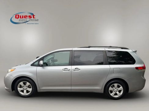 Used 2011 Toyota Sienna LE w/ Towing Pkg FWD image 6