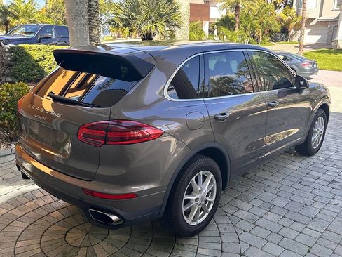 Used 2015 Porsche Cayenne Diesel AWD/4WD image 32