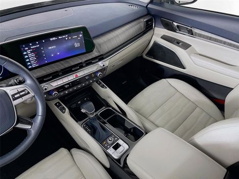 Used 2025 Kia Telluride SX Prestige image 28