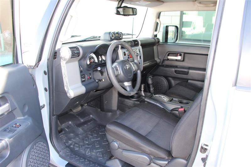Used 2014 Toyota FJ Cruiser 4WD w/ Convenience Package image 8