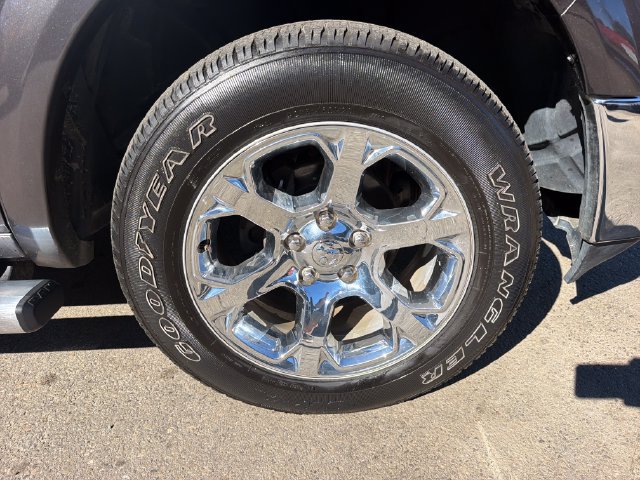 Used 2017 RAM 1500 Laramie w/ Convenience Group AWD/4WD image 30