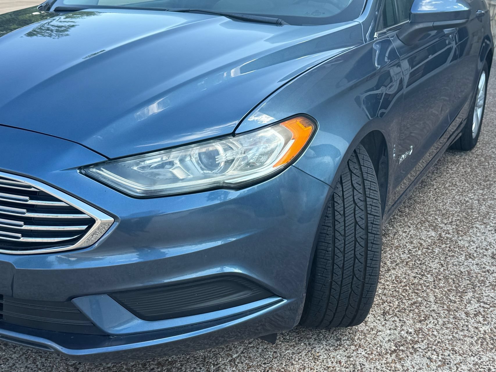 Used 2018 Ford Fusion S FWD image 3
