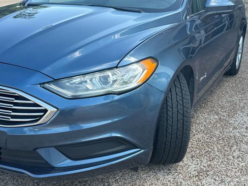 Used 2018 Ford Fusion S FWD image 3