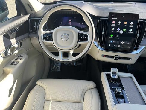 New 2026 Volvo XC90 B6 Ultra image 18