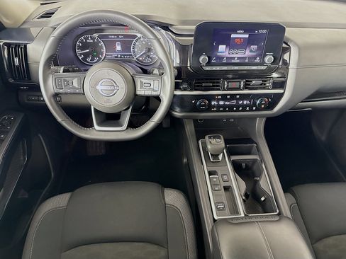 Used 2025 Nissan Pathfinder SV FWD image 26