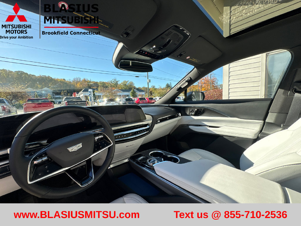 Used 2024 Cadillac Lyriq Luxury AWD/4WD image 18