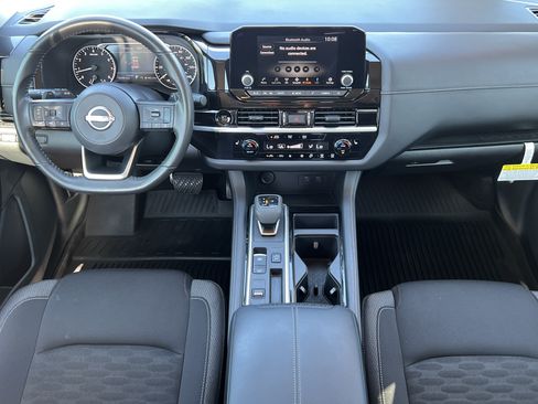 Used 2025 Nissan Pathfinder SV FWD image 18
