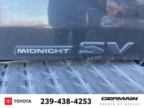 Used 2018 Nissan Titan SV w/ SV Convenience Package image 8