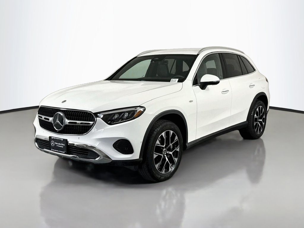 Used 2025 Mercedes-Benz GLC 350e 4MATIC image 3