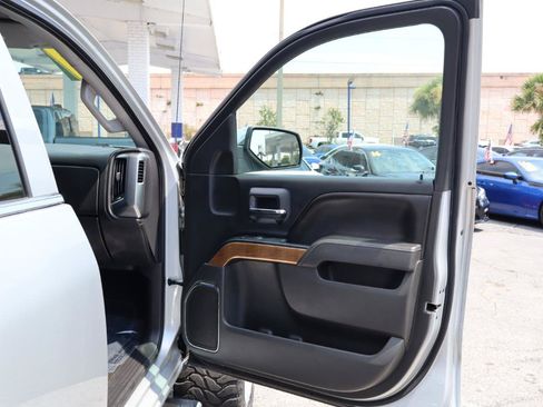 Used 2017 Chevrolet Silverado 1500 LTZ AWD/4WD image 13