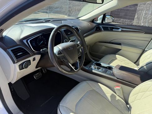 Used 2017 Ford Fusion Platinum FWD image 13