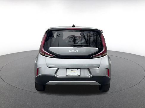 Used 2025 Kia Soul LX w/ LX Technology Package image 12