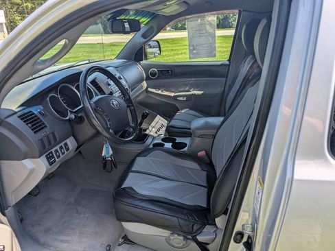 Used 2010 Toyota Tacoma 4x4 Access Cab image 13
