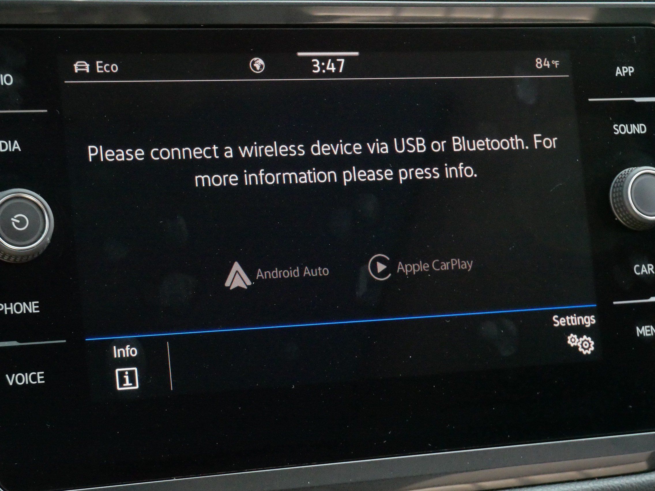 Certified 2024 Volkswagen Tiguan SE AWD/4WD image 28