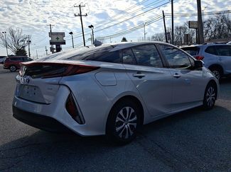 Used 2021 Toyota Prius Prime XLE video 4