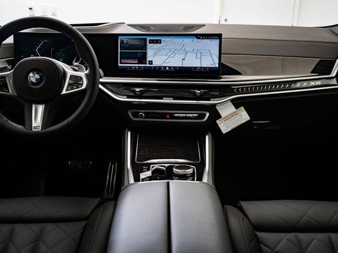 New 2026 BMW X6 xDrive40i w/ Climate Comfort Package image 35