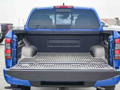 New 2026 Nissan Frontier SV w/ Tow Package AWD/4WD image 12