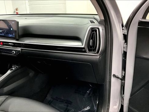 Used 2025 Kia Sorento EX w/ Panoramic Sunroof Package AWD/4WD image 19