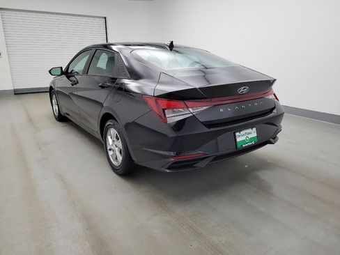Used 2023 Hyundai Elantra SE w/ Cargo Package image 5